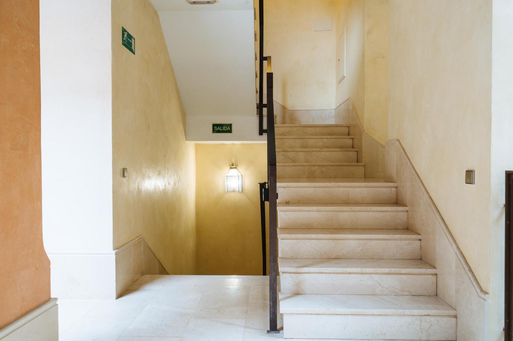 Apartamentos La Vistosona Sevilla Bagian luar foto
